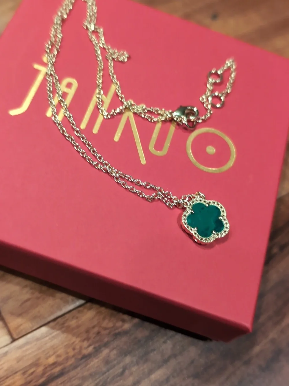 Jankuo 14k Gold Plated Emerald &  Cubic Zirconia Clover Necklace New in Box ❤